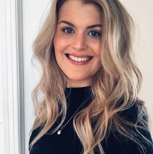 Meet your Posher, Kasandra